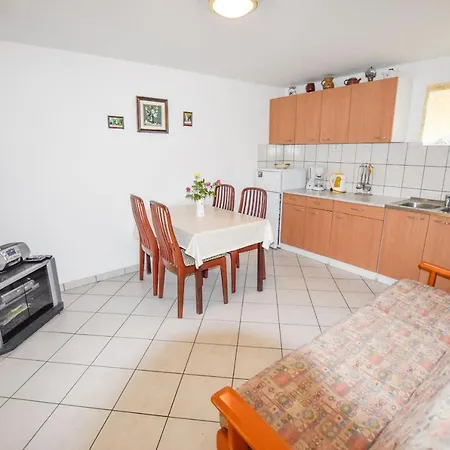 Gabi Apartment *